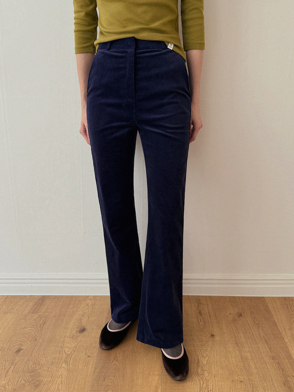 [TWEE] Avern Corduroy Semi Bootcut Long Pants