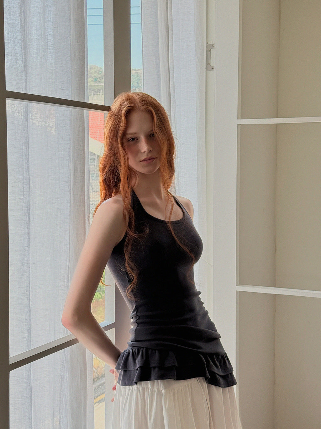 【TWEE】Beol halterneck frill sleeveless top.