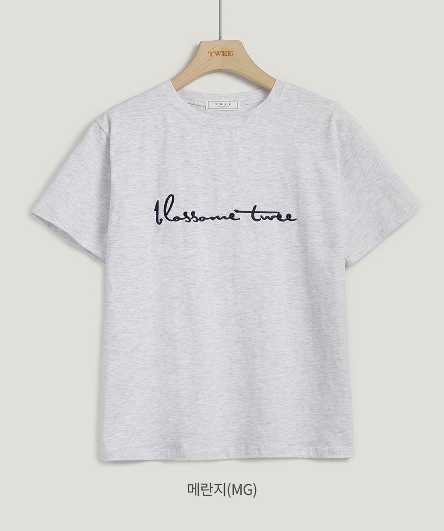 [TWEE] Poezi Big Lettering Embroidered T-Shirt