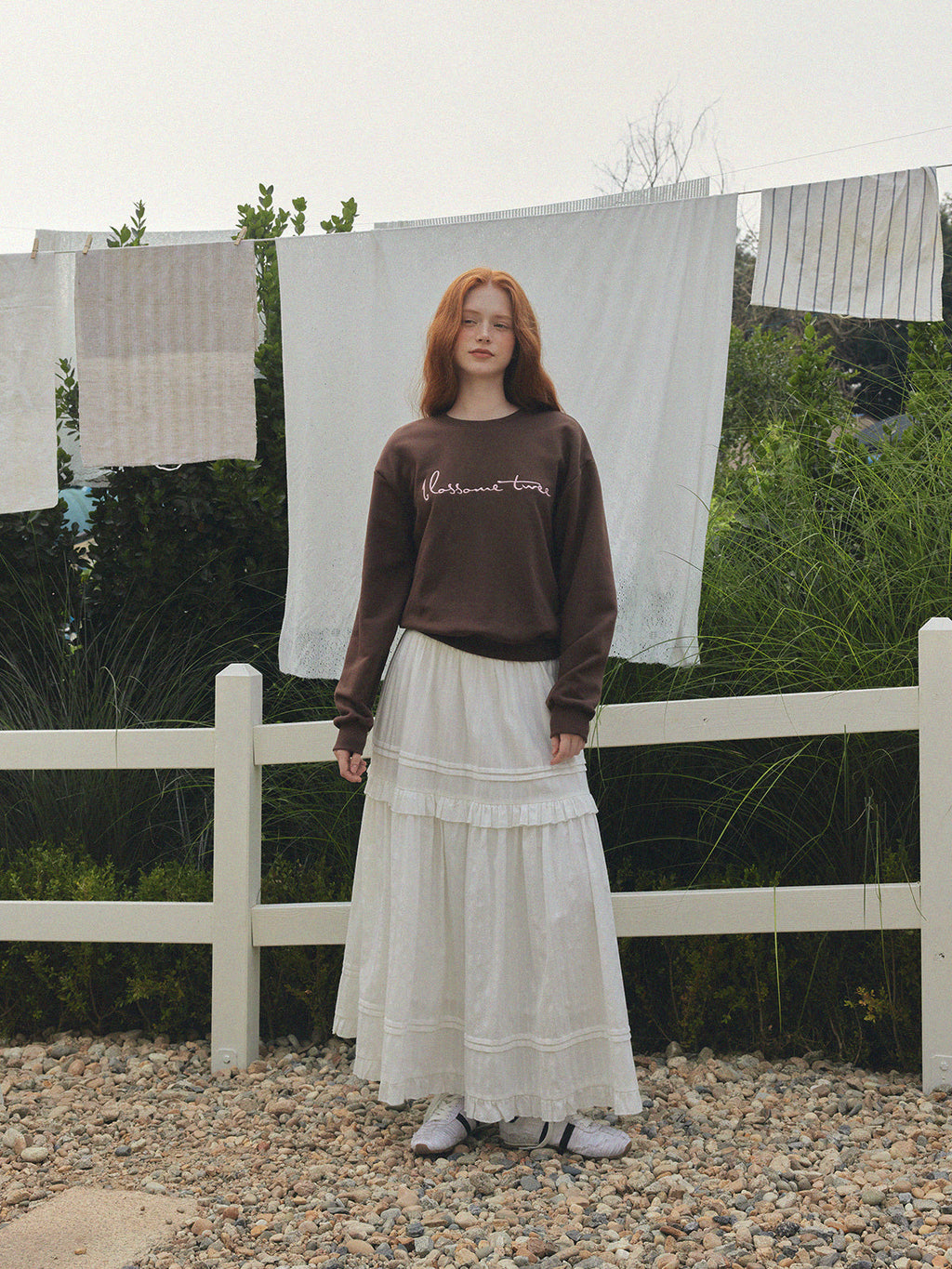 【TWEE】Poeden Big Lettering Embroidered Sweatshirt