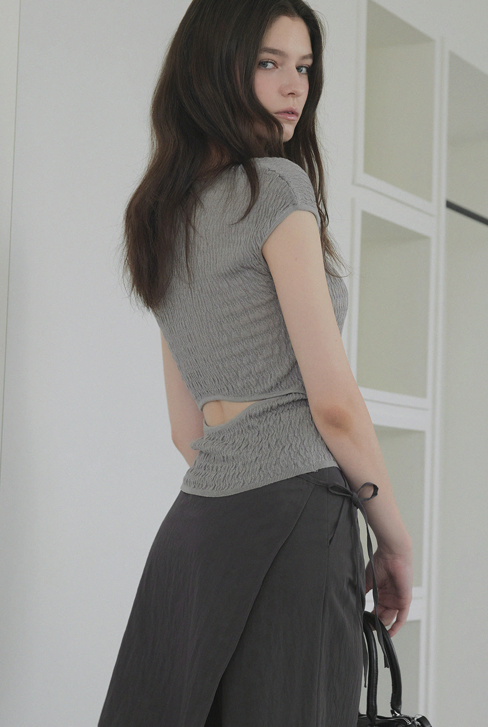 [TWEE] Morini Back-Slit Pleated T-Shirt