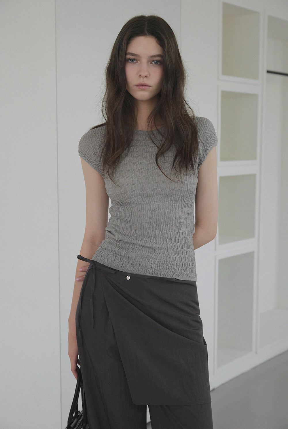 [TWEE] Morini Back-Slit Pleated T-Shirt