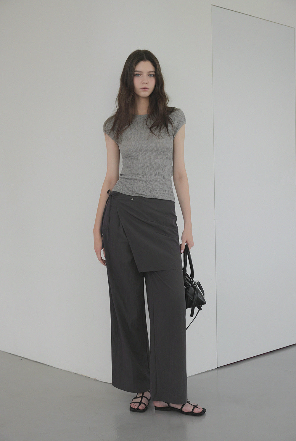 [TWEE] Morini Back-Slit Pleated T-Shirt