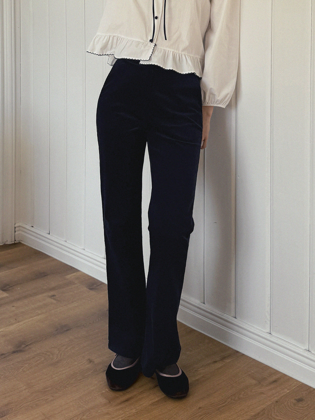 [TWEE] Avern Corduroy Semi Bootcut Long Pants