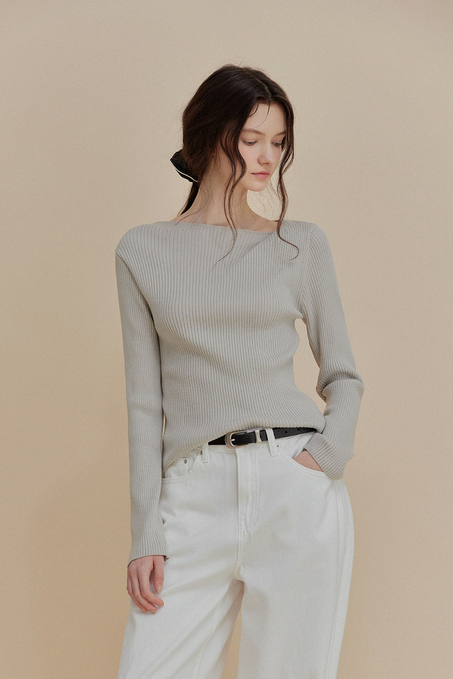 [TWEE] Tinin Asymmetric Neck Ribbed Knit