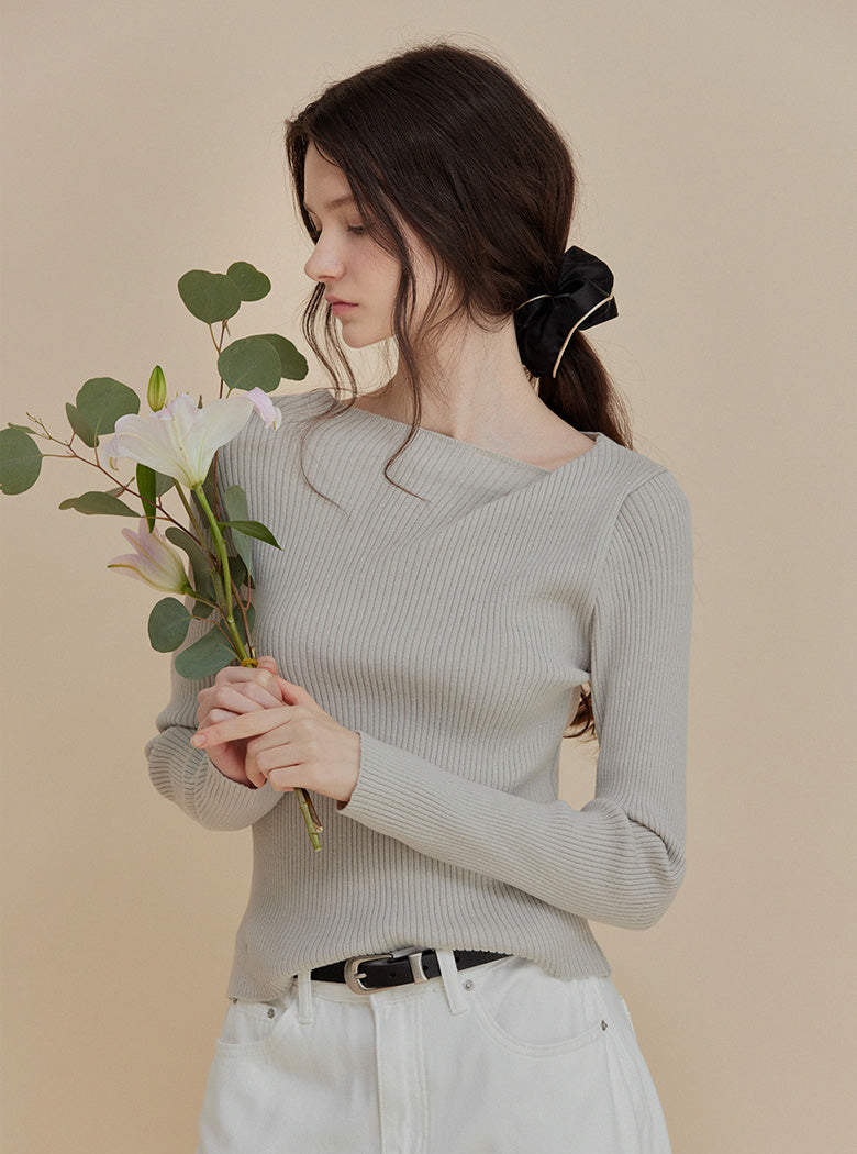 [TWEE] Tinin Asymmetric Neck Ribbed Knit