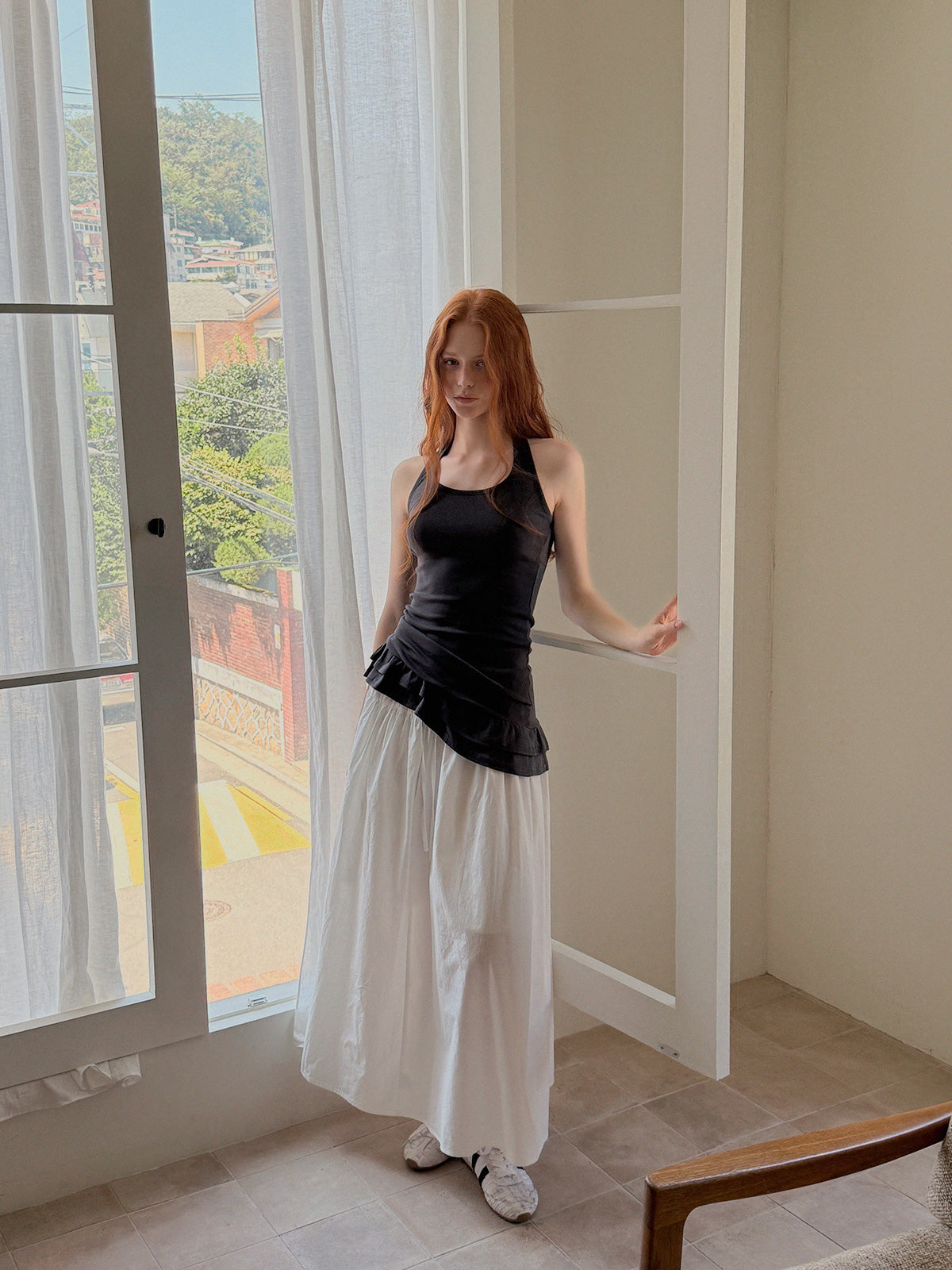 【TWEE】Beol halterneck frill sleeveless top.